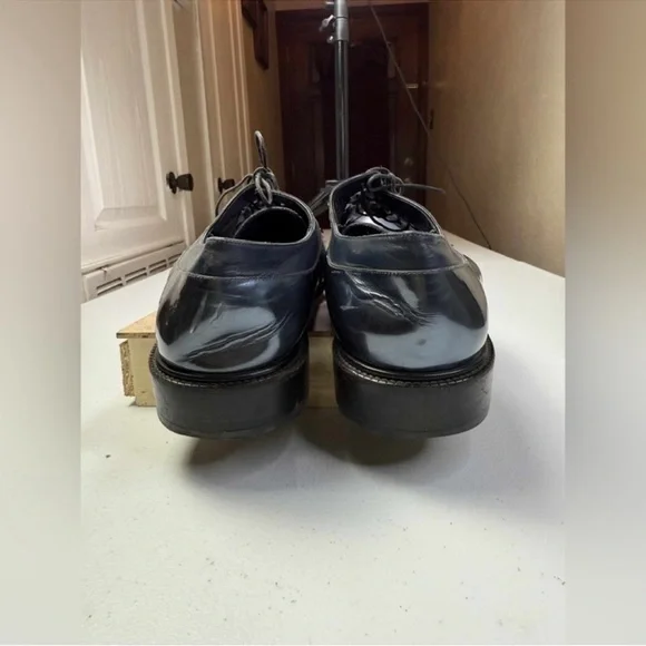 Louis Vuitton Runway Blue Leather
Metal Palace
Derby Shoes Sz 9 - Picture 12 of 15